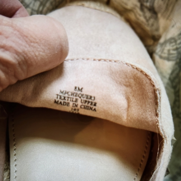 Marc Fisher Women's Pink Slip On Studded Espedrills NWOT - Picture 9 of 9